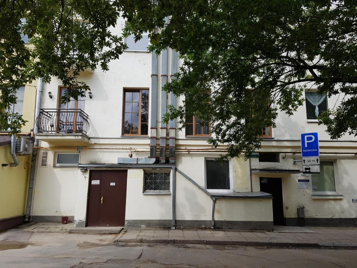 Barrister'S Apartments With Fireplace Шяуляй Экстерьер фото