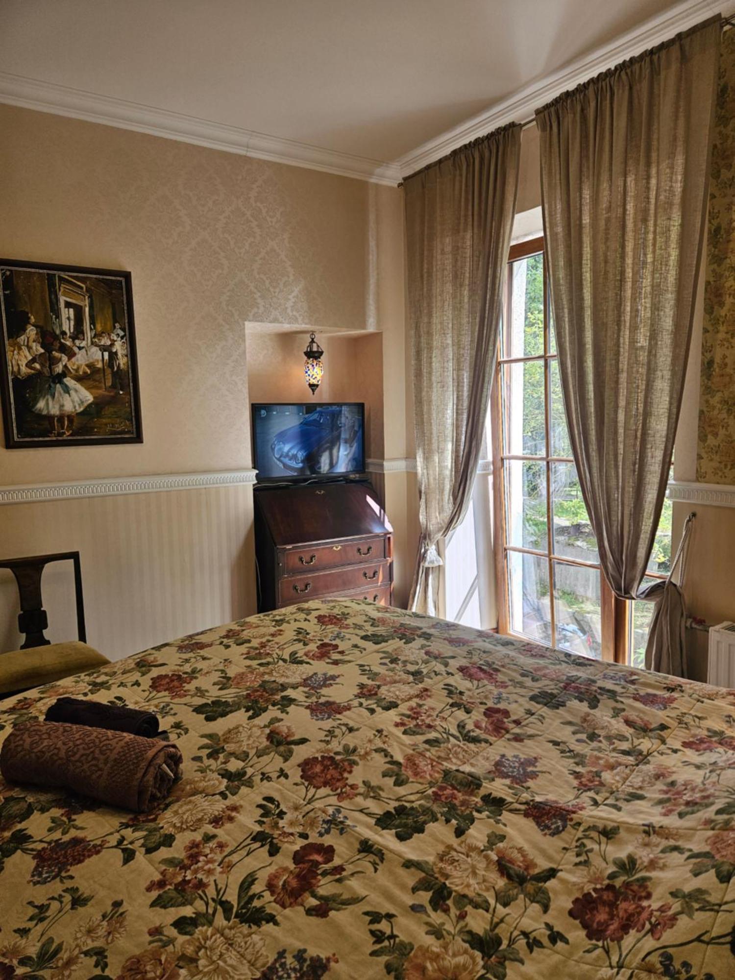 Barrister'S Apartments With Fireplace Шяуляй Экстерьер фото